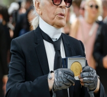 Карл Лагерфелд получи престижния медал Grand Vermeil