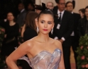 Роклята на Нина Добрев на Met Gala била 3D отпечатана с точните й размери